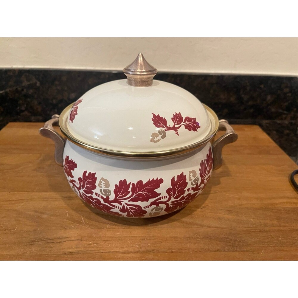Vintage ASTA Enamel Casserole pit with lid